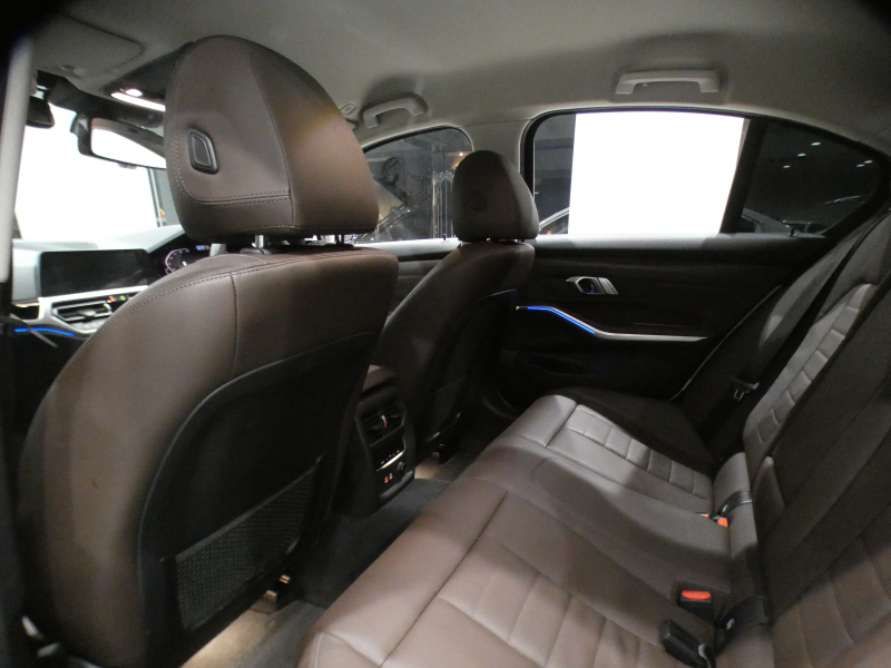 BMW 3シリーズ 320i ﾋﾟｭｱｴﾚｶﾞﾝｽ　☆首都圏限定100台 Dｱｼｽﾄ+ 追ACC ﾚｰﾝCHW 衝突軽減 茶革 ﾋｰﾀｰ  iﾄﾞﾗｲﾌﾞﾅﾋﾞ(第7世代ﾀｯﾁP対応) ﾜｲﾔﾚｽCH ☆TVﾁｭｰﾅｰ 全周囲ｶﾒﾗ PDC  LEDﾗｲﾄ ｵｰﾄﾄﾗﾝｸ 17AW　2年保証