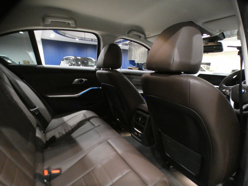 BMW 3シリーズ 320i ﾋﾟｭｱｴﾚｶﾞﾝｽ　☆首都圏限定100台 Dｱｼｽﾄ+ 追ACC ﾚｰﾝCHW 衝突軽減 茶革 ﾋｰﾀｰ  iﾄﾞﾗｲﾌﾞﾅﾋﾞ(第7世代ﾀｯﾁP対応) ﾜｲﾔﾚｽCH ☆TVﾁｭｰﾅｰ 全周囲ｶﾒﾗ PDC  LEDﾗｲﾄ ｵｰﾄﾄﾗﾝｸ 17AW　2年保証