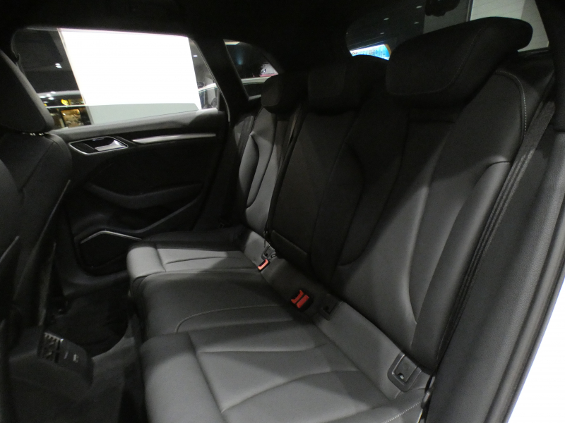 アウディ S3 S3ｽﾎﾟｰﾂﾊﾞｯｸ  ｱｼｽﾀﾝｽPKG　後期 追ACC ﾚｰﾝ&ｻｲﾄﾞｱｼｽﾄ ☆黒ﾅｯﾊﾟ革 ﾋｰﾀｰ ☆B&Oｻｳﾝﾄﾞ MMIﾅﾋﾞ ﾊﾞｰﾁｬﾙCP ｽﾏｰﾄﾌｫﾝIF Bｶﾒﾗ PDC ﾏﾄﾘｸｽLED ☆ﾚﾑｽﾏﾌﾗｰ 専用ｴｸｽﾃﾘｱ&18AW 赤ｷｬﾘﾊﾟｰ H&Rﾀﾞｳﾝｻｽ 290ps　2年保証