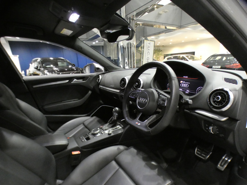 アウディ S3 S3ｽﾎﾟｰﾂﾊﾞｯｸ  ｱｼｽﾀﾝｽPKG　後期 追ACC ﾚｰﾝ&ｻｲﾄﾞｱｼｽﾄ ☆黒ﾅｯﾊﾟ革 ﾋｰﾀｰ ☆B&Oｻｳﾝﾄﾞ MMIﾅﾋﾞ ﾊﾞｰﾁｬﾙCP ｽﾏｰﾄﾌｫﾝIF Bｶﾒﾗ PDC ﾏﾄﾘｸｽLED ☆ﾚﾑｽﾏﾌﾗｰ 専用ｴｸｽﾃﾘｱ&18AW 赤ｷｬﾘﾊﾟｰ H&Rﾀﾞｳﾝｻｽ 290ps　2年保証