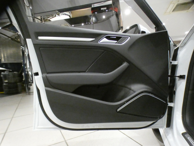 アウディ S3 S3ｽﾎﾟｰﾂﾊﾞｯｸ  ｱｼｽﾀﾝｽPKG　後期 追ACC ﾚｰﾝ&ｻｲﾄﾞｱｼｽﾄ ☆黒ﾅｯﾊﾟ革 ﾋｰﾀｰ ☆B&Oｻｳﾝﾄﾞ MMIﾅﾋﾞ ﾊﾞｰﾁｬﾙCP ｽﾏｰﾄﾌｫﾝIF Bｶﾒﾗ PDC ﾏﾄﾘｸｽLED ☆ﾚﾑｽﾏﾌﾗｰ 専用ｴｸｽﾃﾘｱ&18AW 赤ｷｬﾘﾊﾟｰ H&Rﾀﾞｳﾝｻｽ 290ps　2年保証