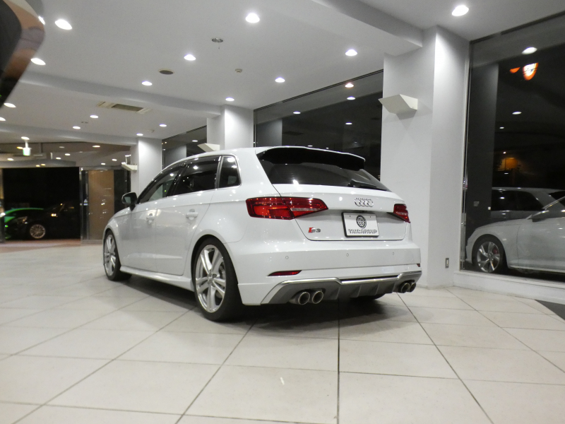 アウディ S3 S3ｽﾎﾟｰﾂﾊﾞｯｸ  ｱｼｽﾀﾝｽPKG　後期 追ACC ﾚｰﾝ&ｻｲﾄﾞｱｼｽﾄ ☆黒ﾅｯﾊﾟ革 ﾋｰﾀｰ ☆B&Oｻｳﾝﾄﾞ MMIﾅﾋﾞ ﾊﾞｰﾁｬﾙCP ｽﾏｰﾄﾌｫﾝIF Bｶﾒﾗ PDC ﾏﾄﾘｸｽLED ☆ﾚﾑｽﾏﾌﾗｰ 専用ｴｸｽﾃﾘｱ&18AW 赤ｷｬﾘﾊﾟｰ H&Rﾀﾞｳﾝｻｽ 290ps　2年保証