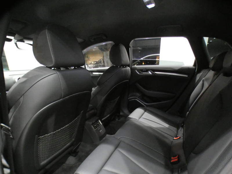 アウディ S3 S3ｽﾎﾟｰﾂﾊﾞｯｸ  ｱｼｽﾀﾝｽPKG　後期 追ACC ﾚｰﾝ&ｻｲﾄﾞｱｼｽﾄ ☆黒ﾅｯﾊﾟ革 ﾋｰﾀｰ ☆B&Oｻｳﾝﾄﾞ MMIﾅﾋﾞ ﾊﾞｰﾁｬﾙCP ｽﾏｰﾄﾌｫﾝIF Bｶﾒﾗ PDC ﾏﾄﾘｸｽLED ☆ﾚﾑｽﾏﾌﾗｰ 専用ｴｸｽﾃﾘｱ&18AW 赤ｷｬﾘﾊﾟｰ H&Rﾀﾞｳﾝｻｽ 290ps　2年保証
