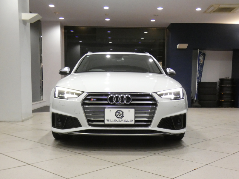 アウディ S4 S4ｱﾊﾞﾝﾄ ﾚｻﾞｰ&ｱｼｽﾀﾝｽPKG　ADVｷｰ 追ACC ﾚｰﾝ&ｻｲﾄﾞｱｼｽﾄ ｱｳﾃﾞｨﾌﾟﾚｾﾝｽ 黒革 ☆全席ﾋｰﾀｰ ☆ﾏｯｻｰｼﾞ機能 MMIﾅﾋﾞ ﾊﾞｰﾁｬﾙCP ☆全周囲ｶﾒﾗ PDC ﾏﾄﾘｸｽLED 専用ｴｸｽﾃﾘｱ&18AW 赤ｷｬﾘﾊﾟｰ 354ps　2年保証