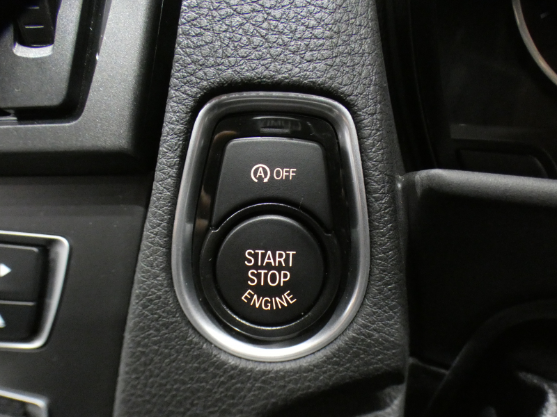 BMW 1シリーズ M135i ﾊﾟｰｷﾝｸﾞｻﾎﾟｰﾄPKG　ｺﾝﾌｫA 黒革 ﾋｰﾀｰ iDriveﾅﾋﾞ(CIC) BTｵｰﾃﾞｨｵ ☆Bｶﾒﾗ Rｾﾝｻｰ ｷｾﾉﾝ 専用ｴｸｽﾃﾘｱ&18AW 326ps　2年保証
