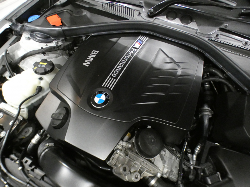 BMW 1シリーズ M135i ﾊﾟｰｷﾝｸﾞｻﾎﾟｰﾄPKG　ｺﾝﾌｫA 黒革 ﾋｰﾀｰ iDriveﾅﾋﾞ(CIC) BTｵｰﾃﾞｨｵ ☆Bｶﾒﾗ Rｾﾝｻｰ ｷｾﾉﾝ 専用ｴｸｽﾃﾘｱ&18AW 326ps　2年保証