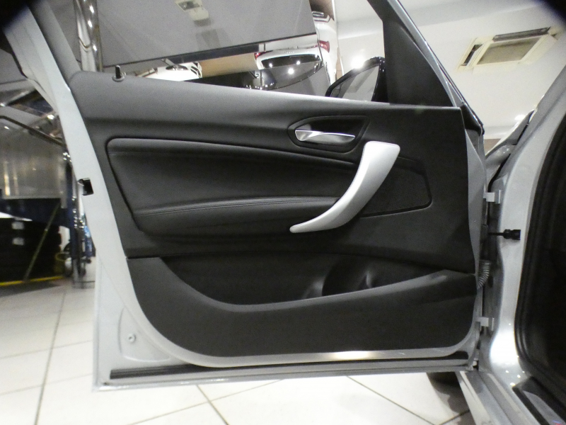 BMW 1シリーズ M135i ﾊﾟｰｷﾝｸﾞｻﾎﾟｰﾄPKG　ｺﾝﾌｫA 黒革 ﾋｰﾀｰ iDriveﾅﾋﾞ(CIC) BTｵｰﾃﾞｨｵ ☆Bｶﾒﾗ Rｾﾝｻｰ ｷｾﾉﾝ 専用ｴｸｽﾃﾘｱ&18AW 326ps　2年保証