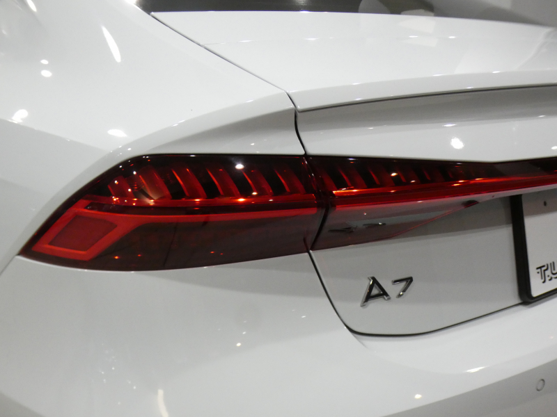アウディ A7 A7ｽﾎﾟｰﾂﾊﾞｯｸ 55TSFIｸﾜﾄﾛSﾗｲﾝ ｱｼｽﾀﾝｽ&ﾊﾟﾜｰｱｼｽﾄPKG　追ACC ﾚｰﾝ&ｻｲﾄﾞｱｼｽﾄ 黒革 ☆全席ﾋｰﾀｰ  ﾀｯﾁﾚｽﾎﾟﾝｽ付MMIﾅﾋﾞ ﾊﾞｰﾁｬﾙCP 全周囲ｶﾒﾗ PDC ☆ﾚｰｻﾞｰﾏﾄﾘｸｽLED ｱﾝﾋﾞｴﾝﾄﾗｲﾄ Sﾗｲﾝｴｸｽﾃﾘｱ ☆OP21AW 赤ｷｬﾘﾊﾟｰ　2年保証