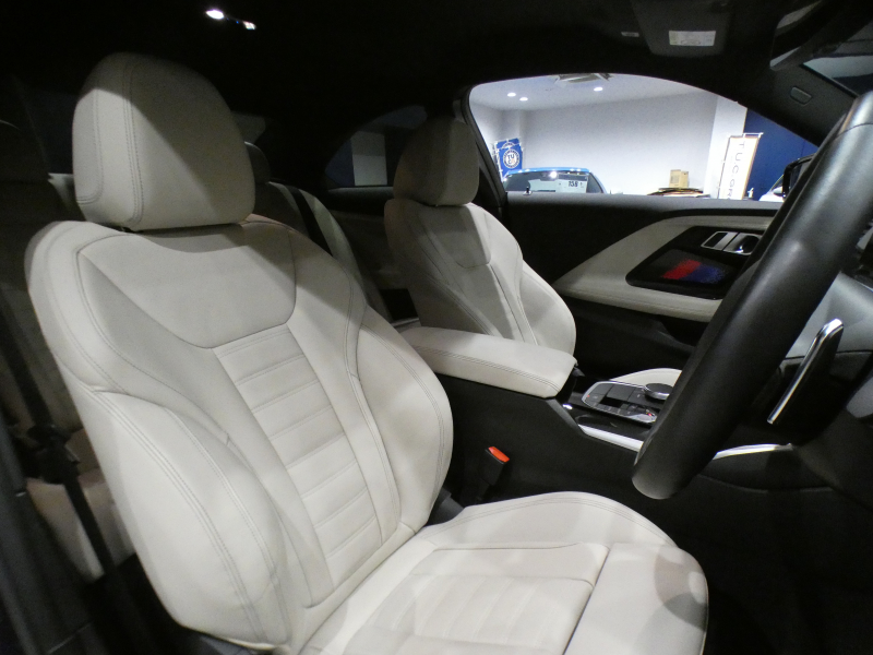 BMW 2シリーズ M240i Xﾄﾞﾗｲﾌﾞ ﾌｧｽﾄﾄﾗｯｸ&ﾊｲﾗｲﾝPKG　☆1ｵｰﾅｰ Dｱｼｽﾄ 追ACC ﾚｰﾝCHW 衝突軽減 白革 ﾋｰﾀｰ iﾄﾞﾗｲﾌﾞﾅﾋﾞ(第8世代)☆ｶｰﾌﾞﾄﾞDSP ☆harmank ﾜｲﾔﾚｽCH ﾍｯﾄﾞｱｯﾌﾟDSP 全周ｶﾒﾗ PDC LEDﾗｲﾄ 専用ｴｸｽﾃﾘｱ&19AW 387ps　2年保証