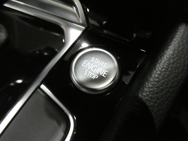 フォルクスワーゲン アルテオン ｱﾙﾃｵﾝ TSI 4MOTION Rﾗｲﾝ ｱﾄﾞﾊﾞﾝｽ ﾗｸﾞｼﾞｭｱﾘｰPKG　追ACC ﾚｰﾝﾁｪﾝｼﾞLKA 黒革 全席ﾋｰﾀｰ ﾊﾟﾉﾗﾏSR ﾃﾞｨｽｶﾊﾞｰﾅﾋﾞ ☆DYNAUDIOｻｳﾝﾄﾞ 全周ｶﾒﾗ ﾍｯﾄﾞｱｯﾌﾟDSP LEDﾗｲﾄ ｱﾝﾋﾞｴﾝﾄﾗｲﾄ ☆ﾏｸｽﾄﾝｴｱﾛ ☆ﾛﾊﾅ20AW ﾀﾞｳﾝｻｽ　2年保証