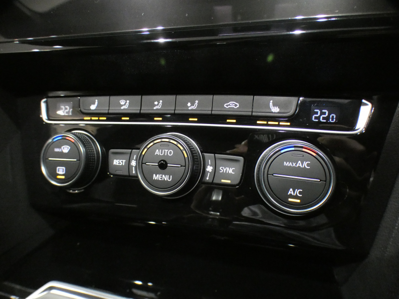 フォルクスワーゲン アルテオン ｱﾙﾃｵﾝ TSI 4MOTION Rﾗｲﾝ ｱﾄﾞﾊﾞﾝｽ ﾗｸﾞｼﾞｭｱﾘｰPKG　追ACC ﾚｰﾝﾁｪﾝｼﾞLKA 黒革 全席ﾋｰﾀｰ ﾊﾟﾉﾗﾏSR ﾃﾞｨｽｶﾊﾞｰﾅﾋﾞ ☆DYNAUDIOｻｳﾝﾄﾞ 全周ｶﾒﾗ ﾍｯﾄﾞｱｯﾌﾟDSP LEDﾗｲﾄ ｱﾝﾋﾞｴﾝﾄﾗｲﾄ ☆ﾏｸｽﾄﾝｴｱﾛ ☆ﾛﾊﾅ20AW ﾀﾞｳﾝｻｽ　2年保証