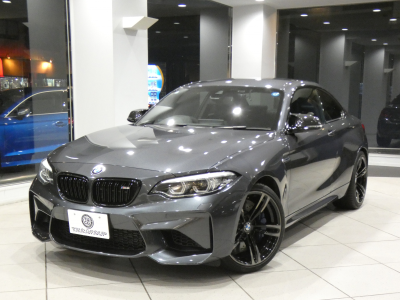 BMW Mシリーズ M2ｸｰﾍﾟ　☆後期 ｺﾝﾌｫA 黒革 ﾋｰﾀｰ ☆CS用ｱﾙｶﾝﾀﾗｽﾃｱﾘﾝｸﾞ ﾀｯﾁP対応iDriveﾅﾋﾞ ☆harman/k ☆TVﾁｭｰﾅｰ Bｶﾒﾗ PDC LEDﾗｲﾄ 専用ｴｸｽﾃﾘｱ&19AW 370ps　2年保証