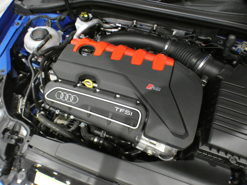 アウディ RS3 RS3ｾﾀﾞﾝ　ADVｷｰ 追ACC ﾚｰﾝ&ｻｲﾄﾞｱｼｽﾄ 黒革 ﾋｰﾀｰ MMIﾅﾋﾞ ﾊﾞｰﾁｬﾙCP ☆B&Oｻｳﾝﾄﾞ Bｶﾒﾗ PDC LEDﾗｲﾄ 専用ｴｸｽﾃﾘｱ&19AW ﾚｯﾄﾞｷｬﾘﾊﾟｰ 可変ﾏﾌﾗｰ 400ps　2年保証