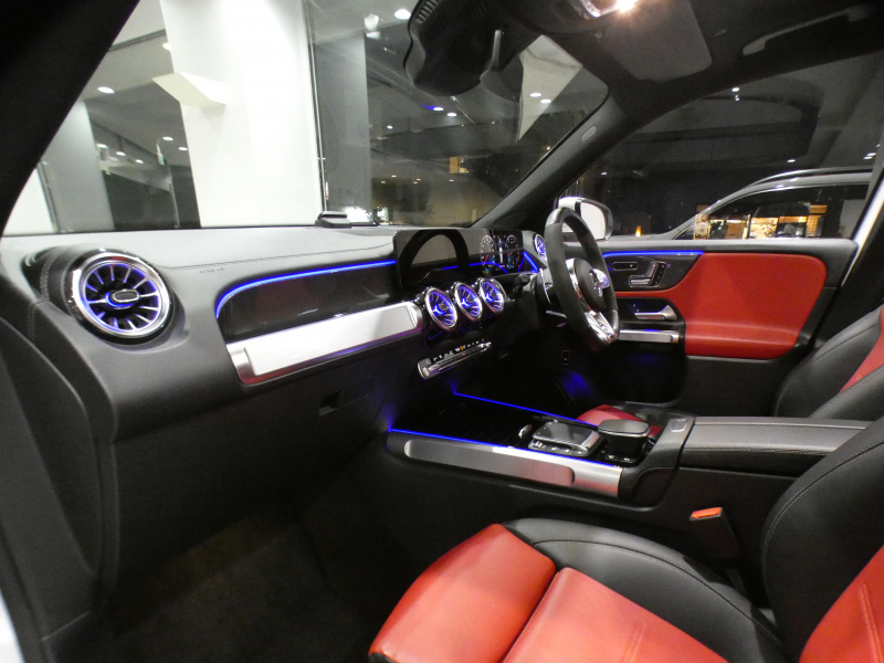 AMG GLB GLB35 4MATIC ｱﾄﾞﾊﾞﾝｽﾄﾞ&ﾚｰﾀﾞｰｾｰﾌﾃｨPKG　 ☆赤&黒革 ☆ﾊﾟﾉﾗﾏSR MBUX TV carPlay 全周囲ｶﾒﾗ PTS ﾍｯﾄﾞｱｯﾌﾟDSP ﾏﾙﾁﾋﾞｰﾑLED ｱﾝﾋﾞｴﾝﾄﾗｲﾄ AMG専用ｴｸｽﾃﾘｱ&19AW 306ps　2年保証