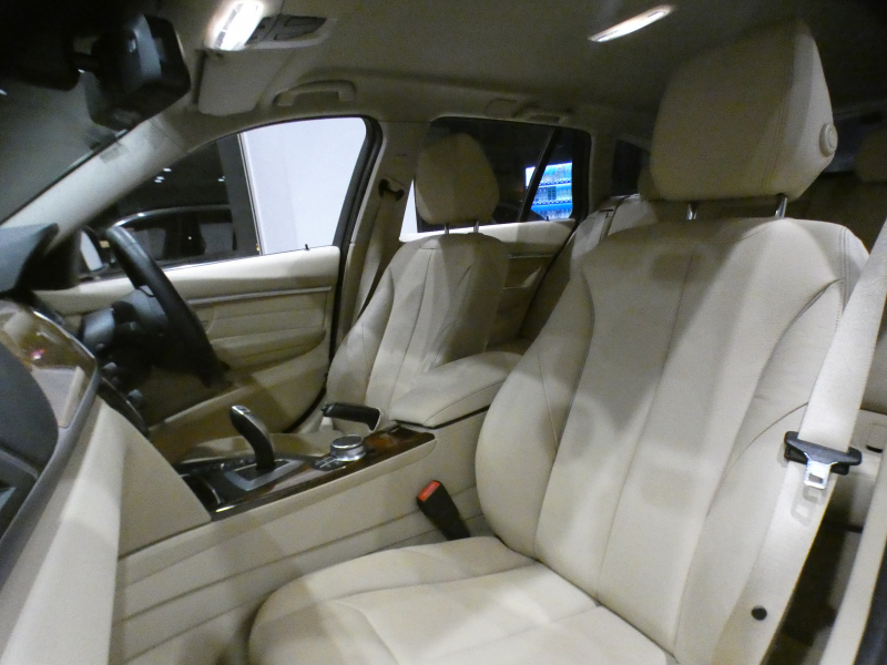 BMW 3シリーズ 320i XDriveﾂｰﾘﾝｸﾞ ﾗｸﾞｼﾞｭｱﾘｰ　後期 追ACC ﾚｰﾝCHW 衝突軽減 ☆ﾍｯﾄﾞｱｯﾌﾟDSP ﾍﾞｰｼﾞｭ革 ﾋｰﾀｰ ﾀｯﾁP対応iﾄﾞﾗｲﾌﾞﾅﾋﾞ(第6世代) ☆ﾄｯﾌﾟ･ｻｲﾄﾞﾋﾞｭｰｶﾒﾗ PDC ☆TVﾁｭｰﾅｰ LEDﾗｲﾄ&ﾃｰﾙﾗﾝﾌﾟ ｵｰﾄﾃｰﾙｹﾞｰﾄ　2年保証