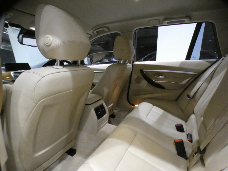 BMW 3シリーズ 320i XDriveﾂｰﾘﾝｸﾞ ﾗｸﾞｼﾞｭｱﾘｰ　後期 追ACC ﾚｰﾝCHW 衝突軽減 ☆ﾍｯﾄﾞｱｯﾌﾟDSP ﾍﾞｰｼﾞｭ革 ﾋｰﾀｰ ﾀｯﾁP対応iﾄﾞﾗｲﾌﾞﾅﾋﾞ(第6世代) ☆ﾄｯﾌﾟ･ｻｲﾄﾞﾋﾞｭｰｶﾒﾗ PDC ☆TVﾁｭｰﾅｰ LEDﾗｲﾄ&ﾃｰﾙﾗﾝﾌﾟ ｵｰﾄﾃｰﾙｹﾞｰﾄ　2年保証