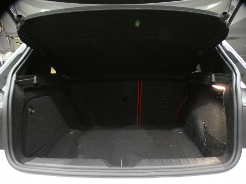 BMW 1シリーズ M135i 　ｺﾝﾌｫA ☆赤革 ﾋｰﾀｰ iDriveﾅﾋﾞ(CIC) BTｵｰﾃﾞｨｵ ☆Bｶﾒﾗ ｷｾﾉﾝ 専用ｴｸｽﾃﾘｱ&18AW 326ps　2年保証