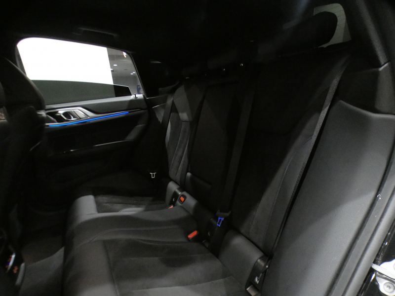BMW 4シリーズ 420iｸﾞﾗﾝｸｰﾍﾟ Mｽﾎﾟｰﾂ　Dｱｼｽﾄ+ 追ACC ﾚｰﾝCHW 衝突軽減 黒半革 ﾋｰﾀｰ iﾄﾞﾗｲﾌﾞﾅﾋﾞ(第7世代ﾀｯﾁP対応) ﾜｲﾔﾚｽCH 全周囲ｶﾒﾗ PDC LEDﾗｲﾄ ｵｰﾄﾃｰﾙｹﾞｰﾄ Mｽﾎﾟｰﾂｴｱﾛ&18AW　2年保証