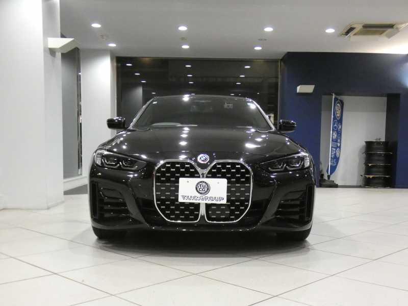 BMW 4シリーズ 420iｸﾞﾗﾝｸｰﾍﾟ Mｽﾎﾟｰﾂ　Dｱｼｽﾄ+ 追ACC ﾚｰﾝCHW 衝突軽減 黒半革 ﾋｰﾀｰ iﾄﾞﾗｲﾌﾞﾅﾋﾞ(第7世代ﾀｯﾁP対応) ﾜｲﾔﾚｽCH 全周囲ｶﾒﾗ PDC LEDﾗｲﾄ ｵｰﾄﾃｰﾙｹﾞｰﾄ Mｽﾎﾟｰﾂｴｱﾛ&18AW　2年保証