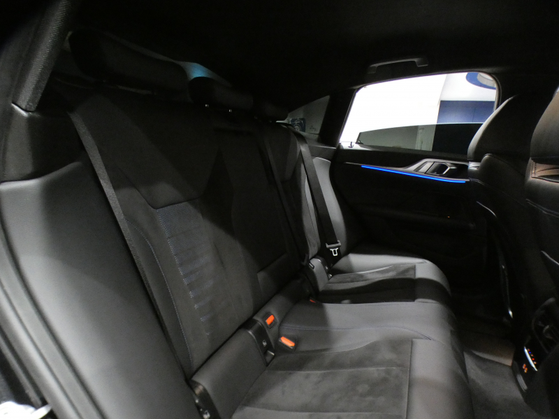 BMW 4シリーズ 420iｸﾞﾗﾝｸｰﾍﾟ Mｽﾎﾟｰﾂ　Dｱｼｽﾄ+ 追ACC ﾚｰﾝCHW 衝突軽減 黒半革 ﾋｰﾀｰ iﾄﾞﾗｲﾌﾞﾅﾋﾞ(第7世代ﾀｯﾁP対応) ﾜｲﾔﾚｽCH 全周囲ｶﾒﾗ PDC LEDﾗｲﾄ ｵｰﾄﾃｰﾙｹﾞｰﾄ Mｽﾎﾟｰﾂｴｱﾛ&18AW　2年保証