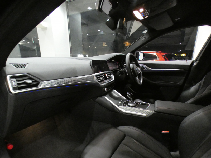 BMW 4シリーズ 420iｸﾞﾗﾝｸｰﾍﾟ Mｽﾎﾟｰﾂ　Dｱｼｽﾄ+ 追ACC ﾚｰﾝCHW 衝突軽減 黒半革 ﾋｰﾀｰ iﾄﾞﾗｲﾌﾞﾅﾋﾞ(第7世代ﾀｯﾁP対応) ﾜｲﾔﾚｽCH 全周囲ｶﾒﾗ PDC LEDﾗｲﾄ ｵｰﾄﾃｰﾙｹﾞｰﾄ Mｽﾎﾟｰﾂｴｱﾛ&18AW　2年保証