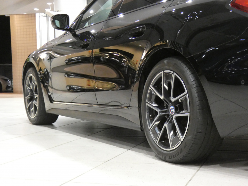 BMW 4シリーズ 420iｸﾞﾗﾝｸｰﾍﾟ Mｽﾎﾟｰﾂ　Dｱｼｽﾄ+ 追ACC ﾚｰﾝCHW 衝突軽減 黒半革 ﾋｰﾀｰ iﾄﾞﾗｲﾌﾞﾅﾋﾞ(第7世代ﾀｯﾁP対応) ﾜｲﾔﾚｽCH 全周囲ｶﾒﾗ PDC LEDﾗｲﾄ ｵｰﾄﾃｰﾙｹﾞｰﾄ Mｽﾎﾟｰﾂｴｱﾛ&18AW　2年保証