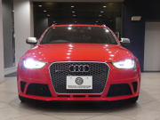 アウディ RS4アバント RS4ｱﾊﾞﾝﾄ 4.2FSIｸﾜﾄﾛ　ADVｷｰ 追ACC ﾚｰﾝ&ｻｲﾄﾞｱｼｽﾄ 衝突軽減 黒革Sｽﾎﾟｰﾂｼｰﾄ ﾊﾟﾉﾗﾏSR MMIﾅﾋﾞTV B&Oｻｳﾝﾄﾞ Bｶﾒﾗ PDC ｷｾﾉﾝ RS専用ｴｸｽﾃﾘｱ&20AW 可変ﾏﾌﾗｰ 450ps　2年保証