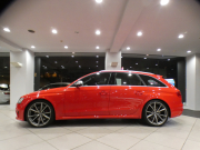 アウディ RS4アバント RS4ｱﾊﾞﾝﾄ 4.2FSIｸﾜﾄﾛ　ADVｷｰ 追ACC ﾚｰﾝ&ｻｲﾄﾞｱｼｽﾄ 衝突軽減 黒革Sｽﾎﾟｰﾂｼｰﾄ ﾊﾟﾉﾗﾏSR MMIﾅﾋﾞTV B&Oｻｳﾝﾄﾞ Bｶﾒﾗ PDC ｷｾﾉﾝ RS専用ｴｸｽﾃﾘｱ&20AW 可変ﾏﾌﾗｰ 450ps　2年保証