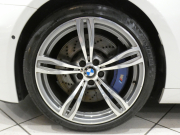 BMW Mシリーズ M6ｸｰﾍﾟ　ｺﾝﾌｫA 黒革 ﾋｰﾀｰ ｶｰﾎﾞﾝR iﾄﾞﾗｲﾌﾞﾅﾋﾞ(CIC) BTｵｰﾃﾞｨｵ Bｶﾒﾗ&ﾌﾛﾝﾄｶﾒﾗ PDC ﾍｯﾄﾞｱｯﾌﾟDSP LEDﾗｲﾄ 専用ｴｸｽﾃﾘｱ&20AW 560ps　2年保証