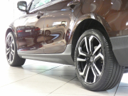 ボルボ V40 V40ｸﾛｽｶﾝﾄﾘｰ T5 AWD ｻﾏﾑ　追ACC･LKA･LCMA 茶革 ﾋｰﾀｰ 7ｲﾝﾁHDDﾅﾋﾞTV ﾌﾟﾚﾐｱﾑｻｳﾝﾄﾞ Bｶﾒﾗ LEDﾗｲﾄ ﾄﾞﾗﾚｺ 専用ｴｸｽﾃﾘｱ&18AW　2年保証