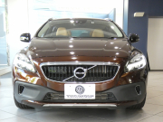 ボルボ V40 V40ｸﾛｽｶﾝﾄﾘｰ T5 AWD ｻﾏﾑ　追ACC･LKA･LCMA 茶革 ﾋｰﾀｰ 7ｲﾝﾁHDDﾅﾋﾞTV ﾌﾟﾚﾐｱﾑｻｳﾝﾄﾞ Bｶﾒﾗ LEDﾗｲﾄ ﾄﾞﾗﾚｺ 専用ｴｸｽﾃﾘｱ&18AW　2年保証