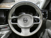 ボルボ V60 V60 T5ｲﾝｽｸﾘﾌﾟｼｮﾝ ﾌﾟﾗｽPKG　1ｵｰﾅｰ 追ACC･LKA･ LCMA ｽﾃｱﾋｰﾀｰ 白革 全席ﾋｰﾀｰ ﾍﾞﾝﾁﾚｰﾀｰ ﾏｯｻｰｼﾞ機能 ﾊﾟﾉﾗﾏSR ﾀｯﾁｽｸﾘｰﾝHDDﾅﾋﾞTV harman/K 全周ｶﾒﾗ ﾍｯﾄﾞｱｯﾌﾟDSP LEDﾗｲﾄ ｵｰﾄﾃｰﾙｹﾞｰﾄ 19AW　2年保証