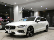 ボルボ V60 V60 T5ｲﾝｽｸﾘﾌﾟｼｮﾝ ﾌﾟﾗｽPKG　1ｵｰﾅｰ 追ACC･LKA･ LCMA ｽﾃｱﾋｰﾀｰ 白革 全席ﾋｰﾀｰ ﾍﾞﾝﾁﾚｰﾀｰ ﾏｯｻｰｼﾞ機能 ﾊﾟﾉﾗﾏSR ﾀｯﾁｽｸﾘｰﾝHDDﾅﾋﾞTV harman/K 全周ｶﾒﾗ ﾍｯﾄﾞｱｯﾌﾟDSP LEDﾗｲﾄ ｵｰﾄﾃｰﾙｹﾞｰﾄ 19AW　2年保証