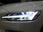 ボルボ V60 V60 T5ｲﾝｽｸﾘﾌﾟｼｮﾝ ﾌﾟﾗｽPKG　1ｵｰﾅｰ 追ACC･LKA･ LCMA ｽﾃｱﾋｰﾀｰ 白革 全席ﾋｰﾀｰ ﾍﾞﾝﾁﾚｰﾀｰ ﾏｯｻｰｼﾞ機能 ﾊﾟﾉﾗﾏSR ﾀｯﾁｽｸﾘｰﾝHDDﾅﾋﾞTV harman/K 全周ｶﾒﾗ ﾍｯﾄﾞｱｯﾌﾟDSP LEDﾗｲﾄ ｵｰﾄﾃｰﾙｹﾞｰﾄ 19AW　2年保証