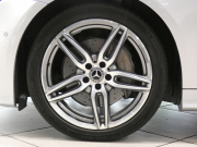 メルセデスベンツ Eクラス E200ｶﾌﾞﾘｵﾚ ｽﾎﾟｰﾂ ﾚｻﾞｰPKG　1ｵｰﾅｰ 黒革/黒幌 ﾋｰﾀｰ&ｴｱｽｶｰﾌ ﾅﾋﾞTV ﾌﾞﾙﾒｽﾀｰ 全周囲ｶﾒﾗ PTS ﾍｯﾄﾞｱｯﾌﾟDSP ﾏﾙﾁﾋﾞｰﾑLED ｱﾝﾋﾞｴﾝﾄﾗｲﾄ AMGｽﾀｲﾘﾝｸﾞ&19AW　2年保証