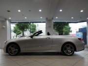 メルセデスベンツ Eクラス E200ｶﾌﾞﾘｵﾚ ｽﾎﾟｰﾂ ﾚｻﾞｰPKG　1ｵｰﾅｰ 黒革/黒幌 ﾋｰﾀｰ&ｴｱｽｶｰﾌ ﾅﾋﾞTV ﾌﾞﾙﾒｽﾀｰ 全周囲ｶﾒﾗ PTS ﾍｯﾄﾞｱｯﾌﾟDSP ﾏﾙﾁﾋﾞｰﾑLED ｱﾝﾋﾞｴﾝﾄﾗｲﾄ AMGｽﾀｲﾘﾝｸﾞ&19AW　2年保証