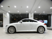 アウディ TTクーペ TTｸｰﾍﾟ 2.0TFSI Sﾗｲﾝ&ｱｼｽﾀﾝｽPKGｱﾄﾞﾊﾞﾝｽﾄ　ADVｷｰ ﾚｰﾝ&ｻｲﾄﾞｱｼｽﾄ ｸﾙｺﾝ 半革 MMIﾅﾋﾞTV Bｶﾒﾗ PDC ﾊﾞｰﾁｬﾙCP LEDﾗｲﾄ Sﾗｲﾝｴｸｽﾃﾘｱ&18AW　2年保証