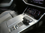 アウディ A6 A6 40TDIｸﾜﾄﾛ Sﾗｲﾝ ﾊﾟｰｸｱｼｽﾄPKG　ADVｷｰ Dｱｼｽﾄ 追ACC ﾚｰﾝ&ｻｲﾄﾞｱｼｽﾄ 衝突軽減 ｸﾞﾚｰ革 ﾋｰﾀｰ ﾀｯﾁP対応MMIﾅﾋﾞ 全周囲ｶﾒﾗ PDC HDﾏﾄﾘｸｽLED ｵｰﾄﾄﾗﾝｸ Sﾗｲﾝｴｸｽﾃﾘｱ&19AW　2年保証