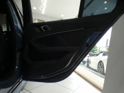 BMW 1シリーズ M135i XDrive　☆indivi外装 1ｵｰﾅｰ ｺﾝﾌｫA 追ACC ﾚｰﾝDW ﾚｰﾝCHW 衝突軽減 黒革Mｽﾎﾟｰﾂｼｰﾄ ﾗｲﾌﾞCP ﾍｯﾄﾞｱｯﾌﾟDSP Bｶﾒﾗ PDC ｵｰﾄﾃｰﾙｹﾞｰﾄ LEDﾗｲﾄ 専用ｴｸｽﾃﾘｱ&18AW 306ps　2年保証