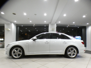 アウディ A4 A4 2.0TFSI ｽﾎﾟｰﾂ Sﾗｲﾝ&ｱｼｽﾀﾝｽPKG　ADVｷｰ 追ACC ﾚｰﾝ&ｻｲﾄﾞｱｼｽﾄ Audiﾌﾟﾚｾﾝｽ 黒半革 ﾋｰﾀｰ MMIﾅﾋﾞ 全周囲ｶﾒﾗ PDC LEDﾗｲﾄ  Sﾗｲﾝｴｸｽﾃﾘｱ＆18AW　2年保証