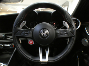 アルファロメオ ジュリア ｼﾞｭﾘｱ ｸｱﾄﾞﾘﾌｫﾘｵ　追ACC ﾚｰﾝﾃﾞｨﾊﾟｰﾁｬｰ&ﾌﾞﾗｲﾝﾄﾞｽﾎﾟｯﾄ 黒半革 Connectｼｽﾃﾑ ｱﾝﾄﾞﾛｲﾄﾞｵｰﾄ harman/Kardon ｷｾﾉﾝ 専用ｴｸｽﾃﾘｱ&19AW ﾀﾞｳﾝｻｽ EBM 可変ﾏﾌﾗｰ 510ps　2年保証