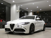 アルファロメオ ジュリア ｼﾞｭﾘｱ ｸｱﾄﾞﾘﾌｫﾘｵ　追ACC ﾚｰﾝﾃﾞｨﾊﾟｰﾁｬｰ&ﾌﾞﾗｲﾝﾄﾞｽﾎﾟｯﾄ 黒半革 Connectｼｽﾃﾑ ｱﾝﾄﾞﾛｲﾄﾞｵｰﾄ harman/Kardon ｷｾﾉﾝ 専用ｴｸｽﾃﾘｱ&19AW ﾀﾞｳﾝｻｽ EBM 可変ﾏﾌﾗｰ 510ps　2年保証