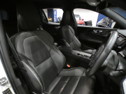 ボルボ V60 V60 B5 Rﾃﾞｻﾞｲﾝ　ｼﾃｨｾｰﾌﾃｨ ACC･BLIS 黒半革 全席ﾋｰﾀｰ ｽﾃｱﾋｰﾀｰ ﾀｯﾁｽｸﾘｰﾝHDDﾅﾋﾞTV harman/K 全周囲ｶﾒﾗ ﾍｯﾄﾞｱｯﾌﾟDSP LEDﾗｲﾄ Rﾃﾞｻﾞｲﾝ専用ｴｸｽﾃﾘｱ&18AW B5ｴﾝｼﾞﾝ+ﾓｰﾀｰ　2年保証