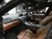 BMW 6シリーズ 【ｷｬﾝﾍﾟｰﾝ価格】640iｸﾞﾗﾝｸｰﾍﾟ Mｽﾎﾟｰﾂ　ｺﾝﾌｫA 追ACC ﾚｰﾝDW 衝突軽減 茶革 ｻﾝﾙｰﾌ iﾄﾞﾗｲﾌﾞﾅﾋﾞ(NBT-EVO) ﾍｯﾄﾞｱｯﾌﾟDSP Bｶﾒﾗ PDC LEDﾗｲﾄ Mｽﾎﾟｰﾂｴｱﾛ&19AW　2年保証