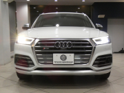 アウディ SQ5 SQ5 3.0TFSIｸﾜﾄﾛ ｱｼｽﾀﾝｽPKG　ADVｷｰ 追ACC ﾚｰﾝ&ｻｲﾄﾞｱｼｽﾄ 衝突軽減 半革 ﾋｰﾀｰ MMIﾅﾋﾞ ﾊﾞｰﾁｬﾙCP B&Oｻｳﾝﾄﾞ Bｶﾒﾗ PDC ﾏﾄﾘｸｽLED ｱﾝﾋﾞｴﾝﾄﾗｲﾄ ｵｰﾄﾃｰﾙｹﾞｰﾄ 専用ｴｸｽﾃﾘｱ&21AW ﾚｯﾄﾞｷｬﾘﾊﾟｰ 354ps　2年保証