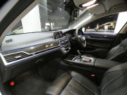 BMW 7シリーズ 740i　ﾃﾞｨｽﾌﾟﾚｲｷｰ  Dｱｼｽﾄ+ 追ACC ﾚｰﾝCHW 衝突軽減 黒革 全席ﾋｰﾀｰ ﾍﾞﾝﾁﾚｰﾀｰ ﾏｯｻｰｼﾞ機能 iﾄﾞﾗｲﾌﾞﾅﾋﾞ(第6世代ﾀｯﾁP対応) harman/K 全周囲ｶﾒﾗ PDC ﾜｲﾔﾚｽCH LEDﾗｲﾄ ｿﾌﾄｸﾛｰｽﾞ 19AW　2年保証
