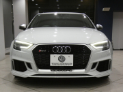 アウディ RS3 RS3ｽﾎﾟｰﾂﾊﾞｯｸ 2.5TFSIｸﾜﾄﾛ　ADVｷｰ 追ACC ﾚｰﾝ&ｻｲﾄﾞｱｼｽﾄ 黒革ｽﾎﾟｰﾂｼｰﾄ ﾋｰﾀｰ MMIﾅﾋﾞ ﾊﾞｰﾁｬﾙCP B&Oｻｳﾝﾄﾞ Bｶﾒﾗ PDC LEDﾗｲﾄ 専用ｴｸｽﾃﾘｱ&19AW ﾚｯﾄﾞｷｬﾘﾊﾟｰ 可変ﾏﾌﾗｰ SPIRIT車高調 400ps　2年保証