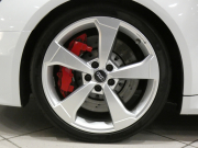 アウディ RS3 RS3ｽﾎﾟｰﾂﾊﾞｯｸ 2.5TFSIｸﾜﾄﾛ　ADVｷｰ 追ACC ﾚｰﾝ&ｻｲﾄﾞｱｼｽﾄ 黒革ｽﾎﾟｰﾂｼｰﾄ ﾋｰﾀｰ MMIﾅﾋﾞ ﾊﾞｰﾁｬﾙCP B&Oｻｳﾝﾄﾞ Bｶﾒﾗ PDC LEDﾗｲﾄ 専用ｴｸｽﾃﾘｱ&19AW ﾚｯﾄﾞｷｬﾘﾊﾟｰ 可変ﾏﾌﾗｰ SPIRIT車高調 400ps　2年保証