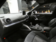 アウディ Q2 Q2 30TFSIｽﾎﾟｰﾂ Sﾗｲﾝ&ｱｼｽﾀﾝｽPKG　ADVｷｰ 追ACC ﾚｰﾝ&ｻｲﾄﾞｱｼｽﾄ ｱｳﾃﾞｨﾌﾟﾚｾﾝｽ 半革 ﾋｰﾀｰ MMIﾅﾋﾞ Bｶﾒﾗ PDC LEDﾗｲﾄ ｵｰﾄﾃｰﾙｹﾞｰﾄ Sﾗｲﾝｴｸｽﾃﾘｱ&18AW　2年保証