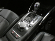 アウディ Q2 Q2 30TFSIｽﾎﾟｰﾂ Sﾗｲﾝ&ｱｼｽﾀﾝｽPKG　ADVｷｰ 追ACC ﾚｰﾝ&ｻｲﾄﾞｱｼｽﾄ ｱｳﾃﾞｨﾌﾟﾚｾﾝｽ 半革 ﾋｰﾀｰ MMIﾅﾋﾞ Bｶﾒﾗ PDC LEDﾗｲﾄ ｵｰﾄﾃｰﾙｹﾞｰﾄ Sﾗｲﾝｴｸｽﾃﾘｱ&18AW　2年保証
